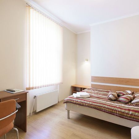 Knights Court Hotel Riga Luaran gambar