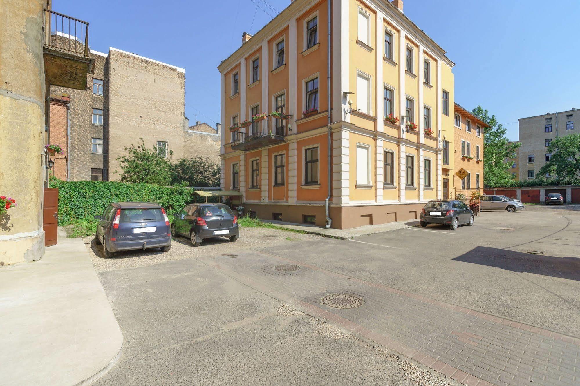 Knights Court Hotel Riga Luaran gambar