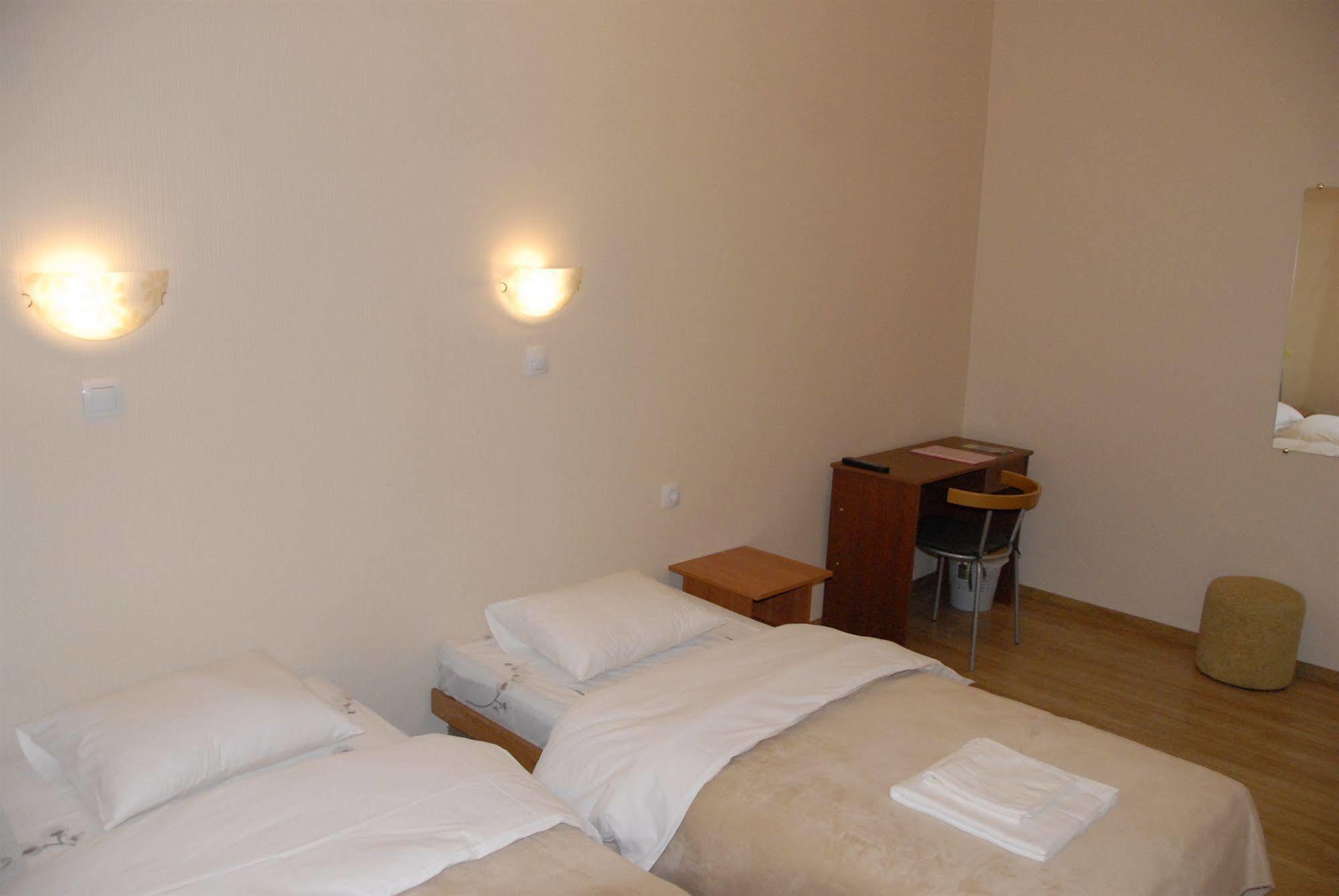Knights Court Hotel Riga Luaran gambar