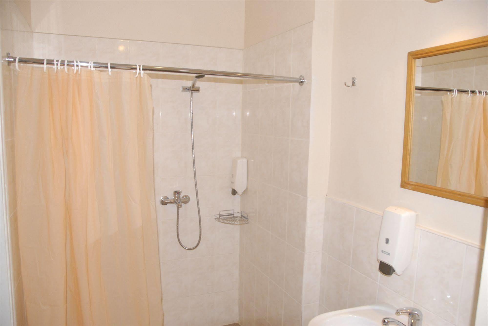 Knights Court Hotel Riga Luaran gambar