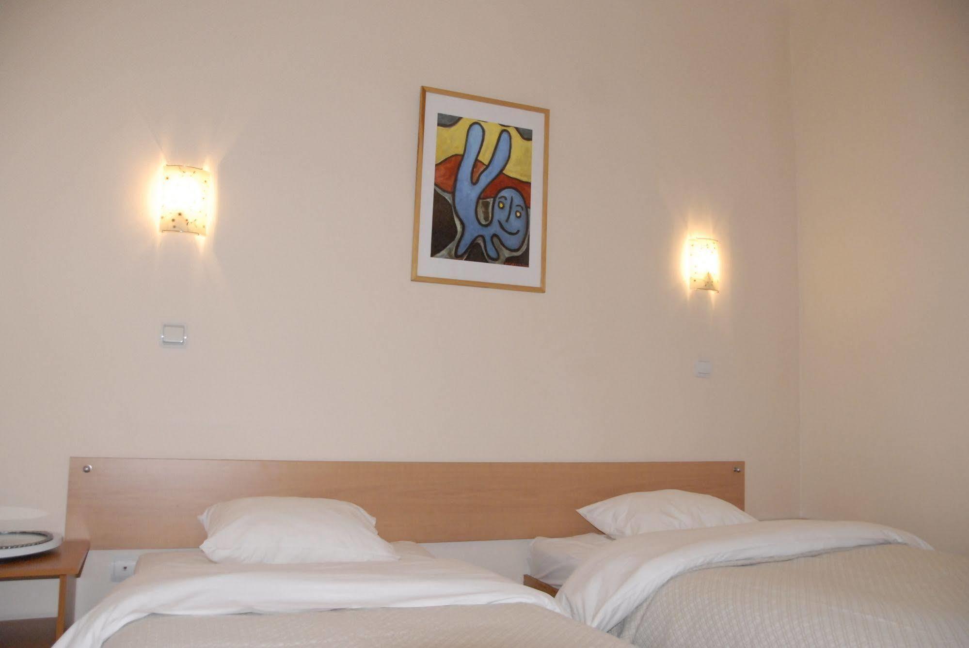 Knights Court Hotel Riga Luaran gambar